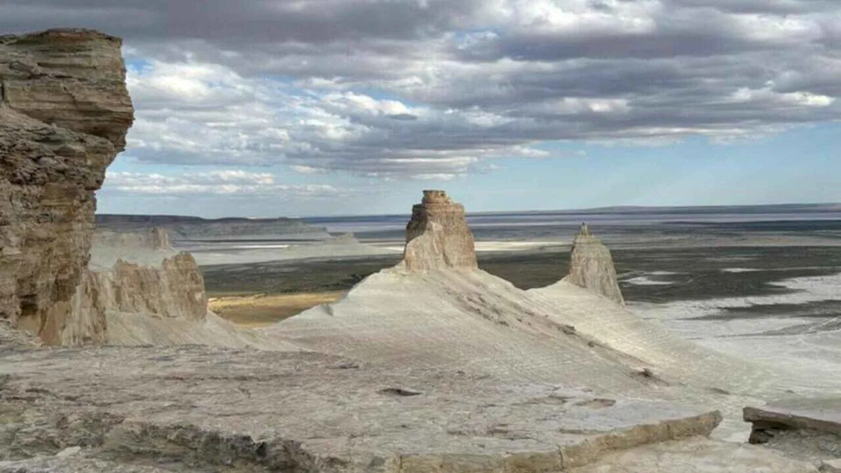 Camp under the stars on the Ustyurt plateau on a 6-day Mangystau tour from Aktau, Kazakhstan